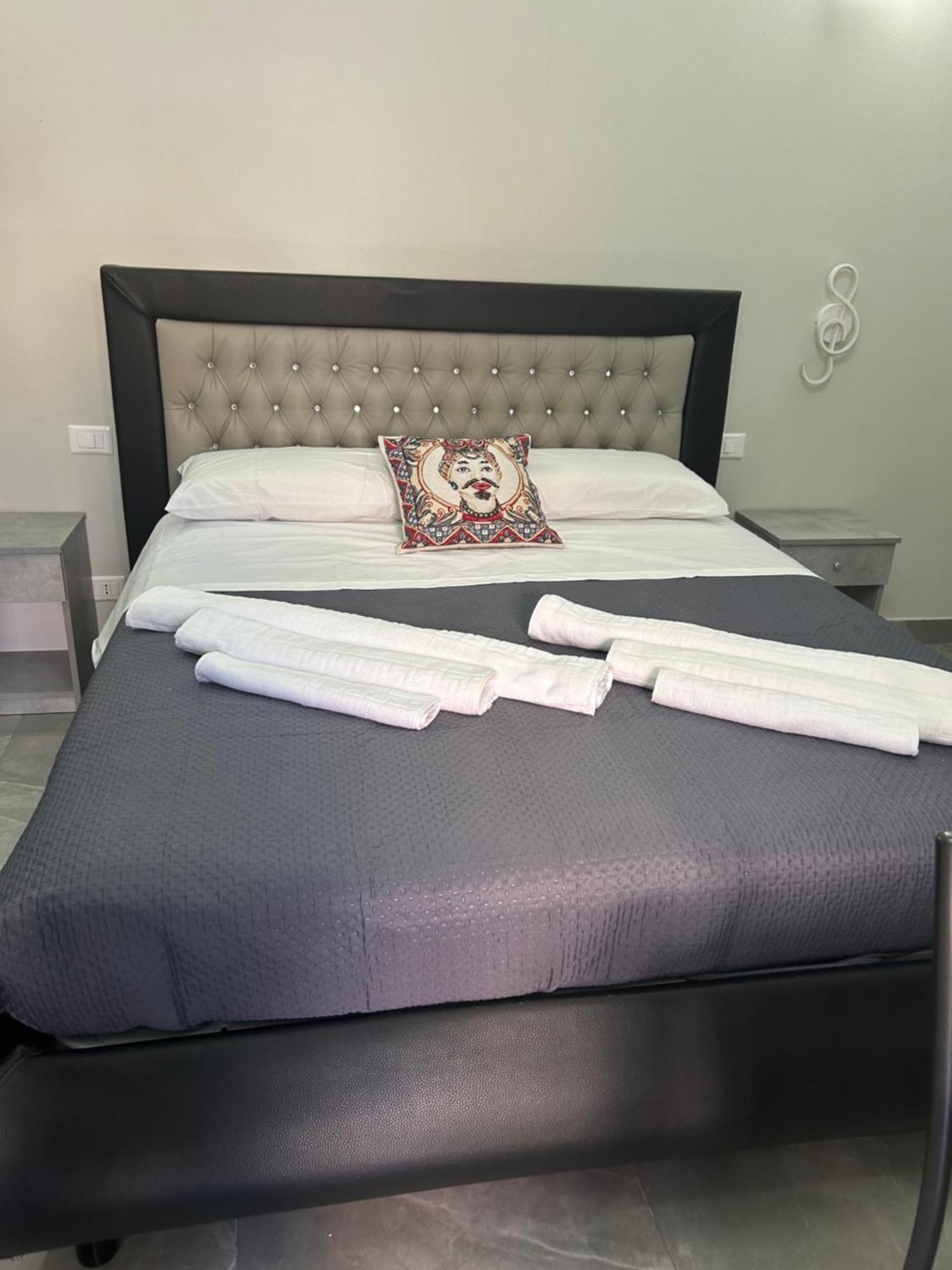 Fanale House Apartment Катания Екстериор снимка