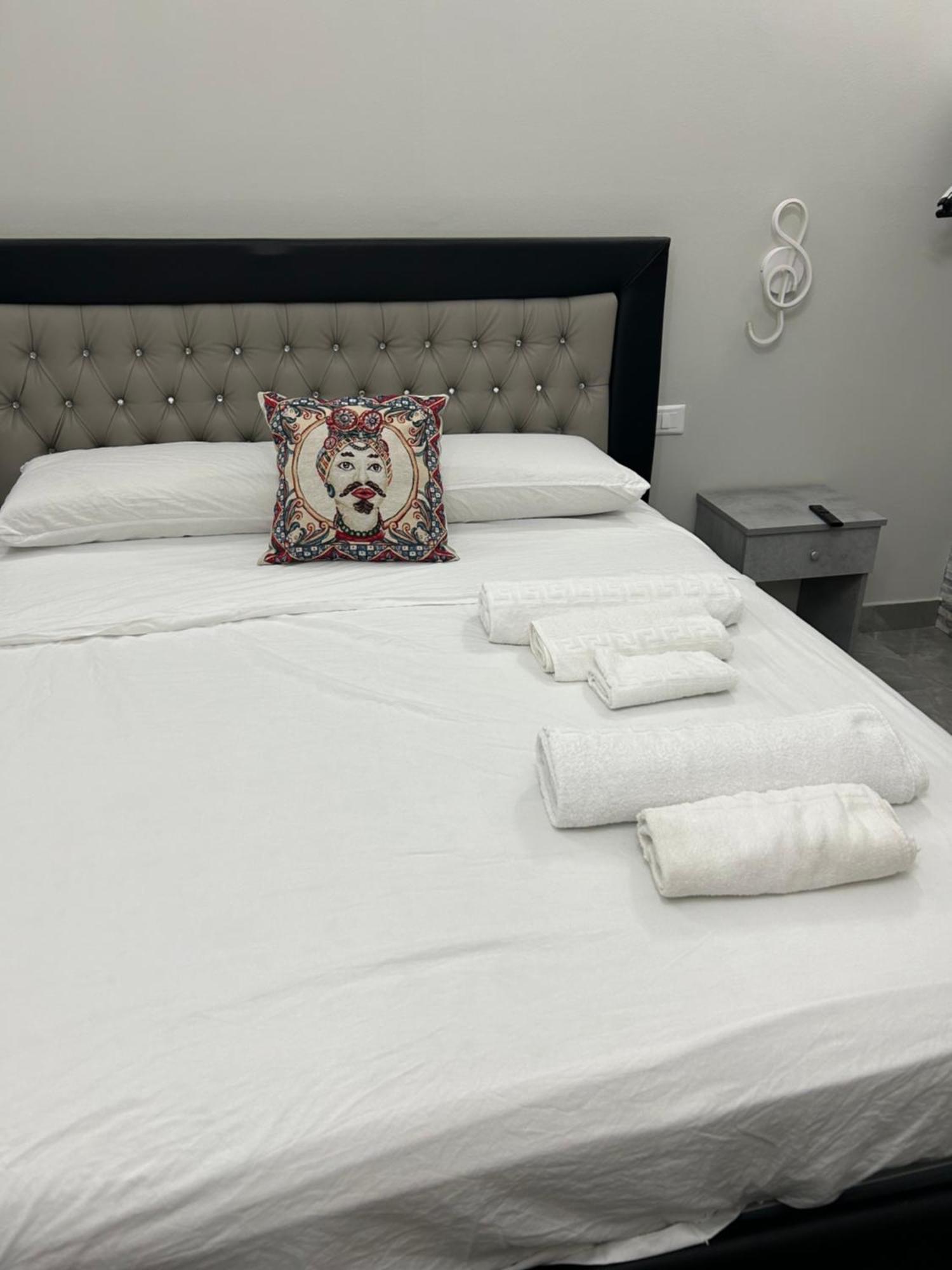 Fanale House Apartment Катания Екстериор снимка